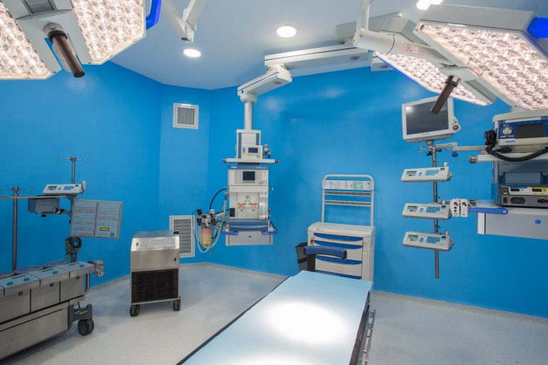 Bloc opératoire de chirurgie cardiaque de la Clinique FRANCEVILLE